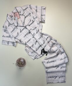 Pyjama boutonnée en satin demi manche " Rose à rayures "