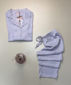 Alternative view of Pyjama boutonné en satin " Mauve " -H-