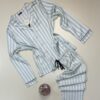 Pyjama boutonné en satin haut manche longue " Bleu à rayures " -TRESS-