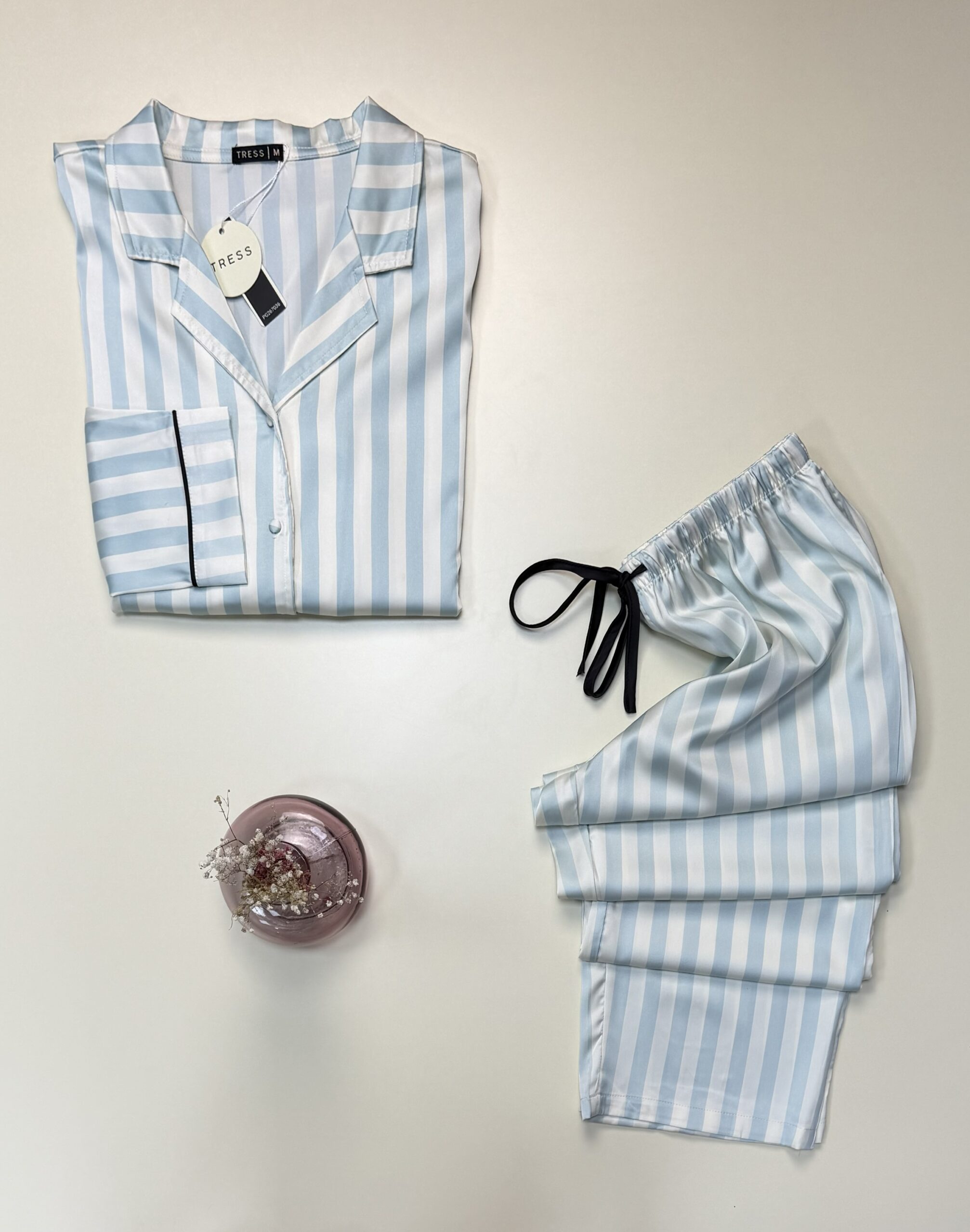 Pyjama boutonné en satin haut manche longue " Bleu à rayures " -TRESS- – Image 2