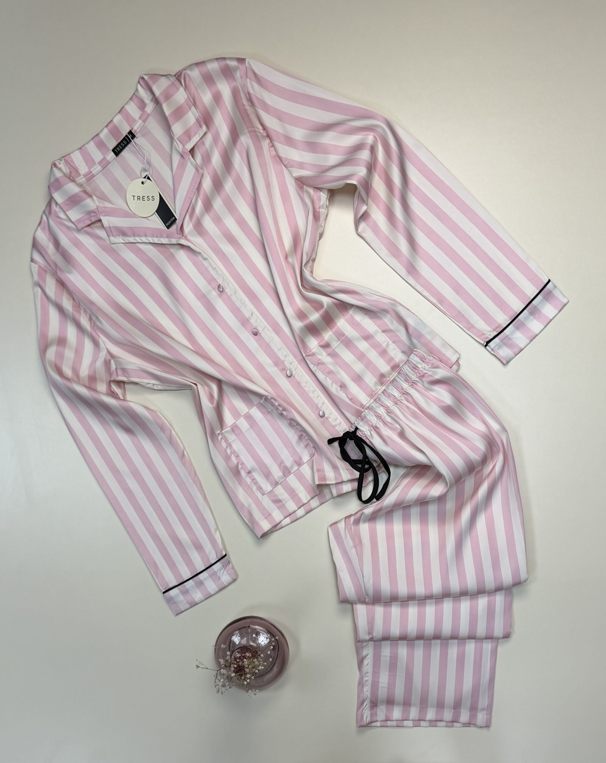 Pyjama boutonné en satin haut manche longue " Rose à rayures " -TRESS-