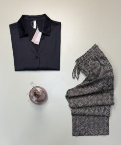 Alternative view of Pyjama boutonné en satin haut demi manche " Noir " - TRESS -