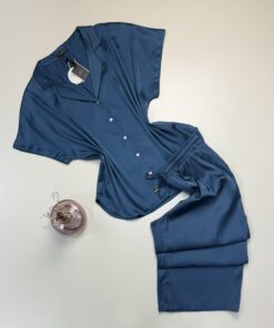 Pyjama boutonné en satin haut demi manche " Bleu " -TRESS-