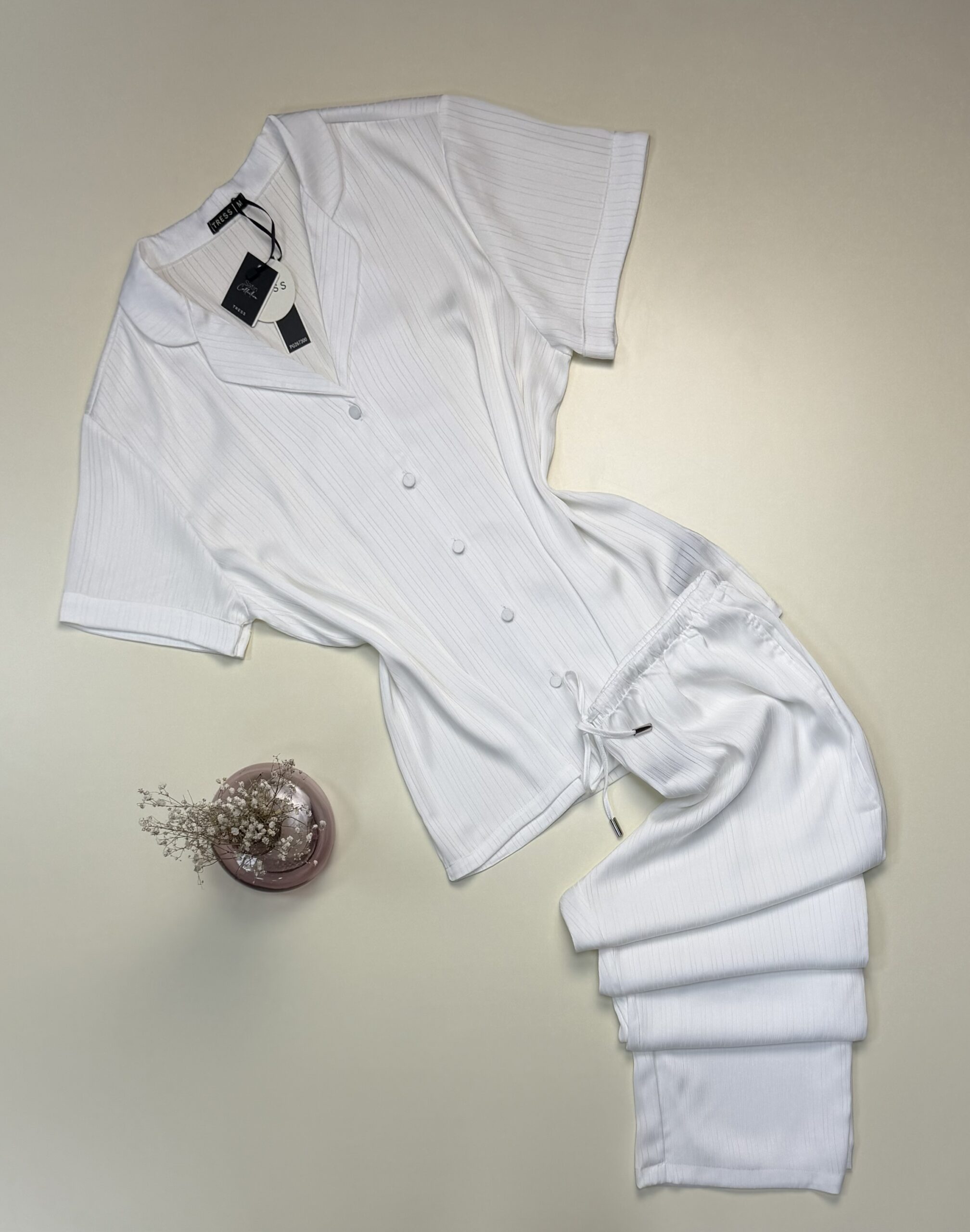 Pyjama boutonné en satin haut demi manche "Blanc" -TRESS-