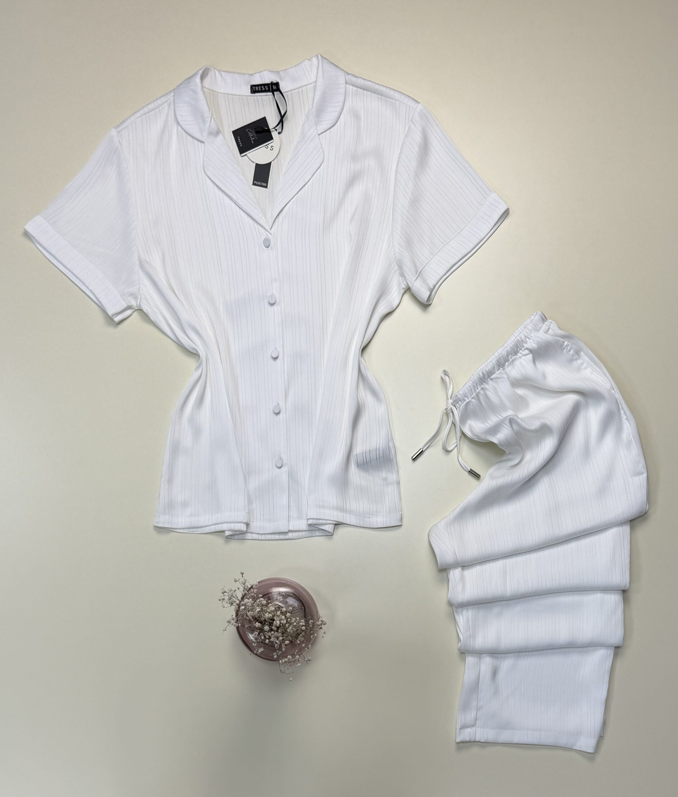 Pyjama boutonné en satin haut demi manche "Blanc" -TRESS- – Image 3