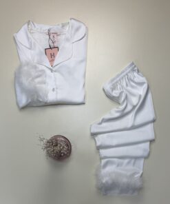 Alternative view of Pyjama manche longue boutonné en satin " Blanche "