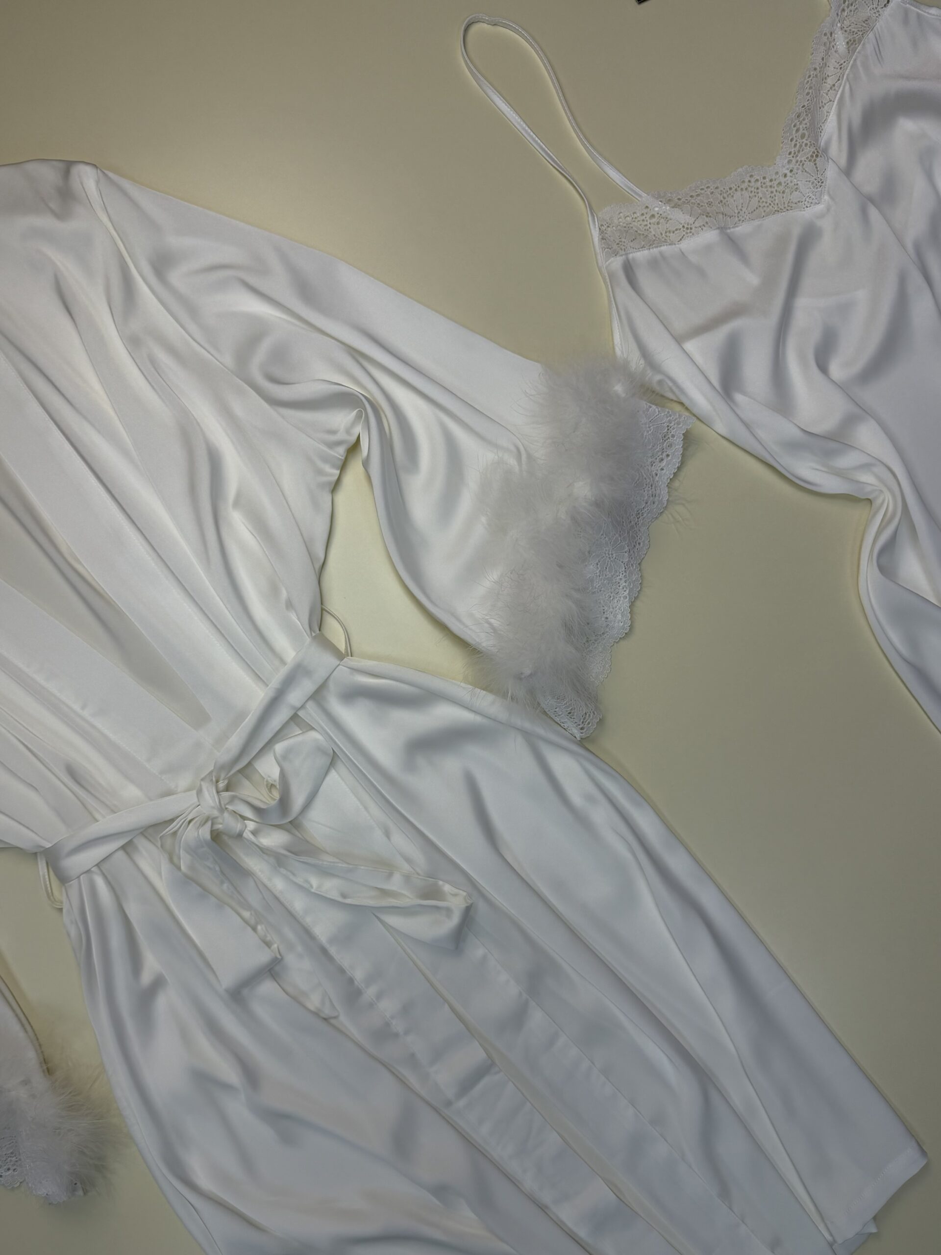 Ensemble nuisette peignoir en satin " Blanche " – Image 3