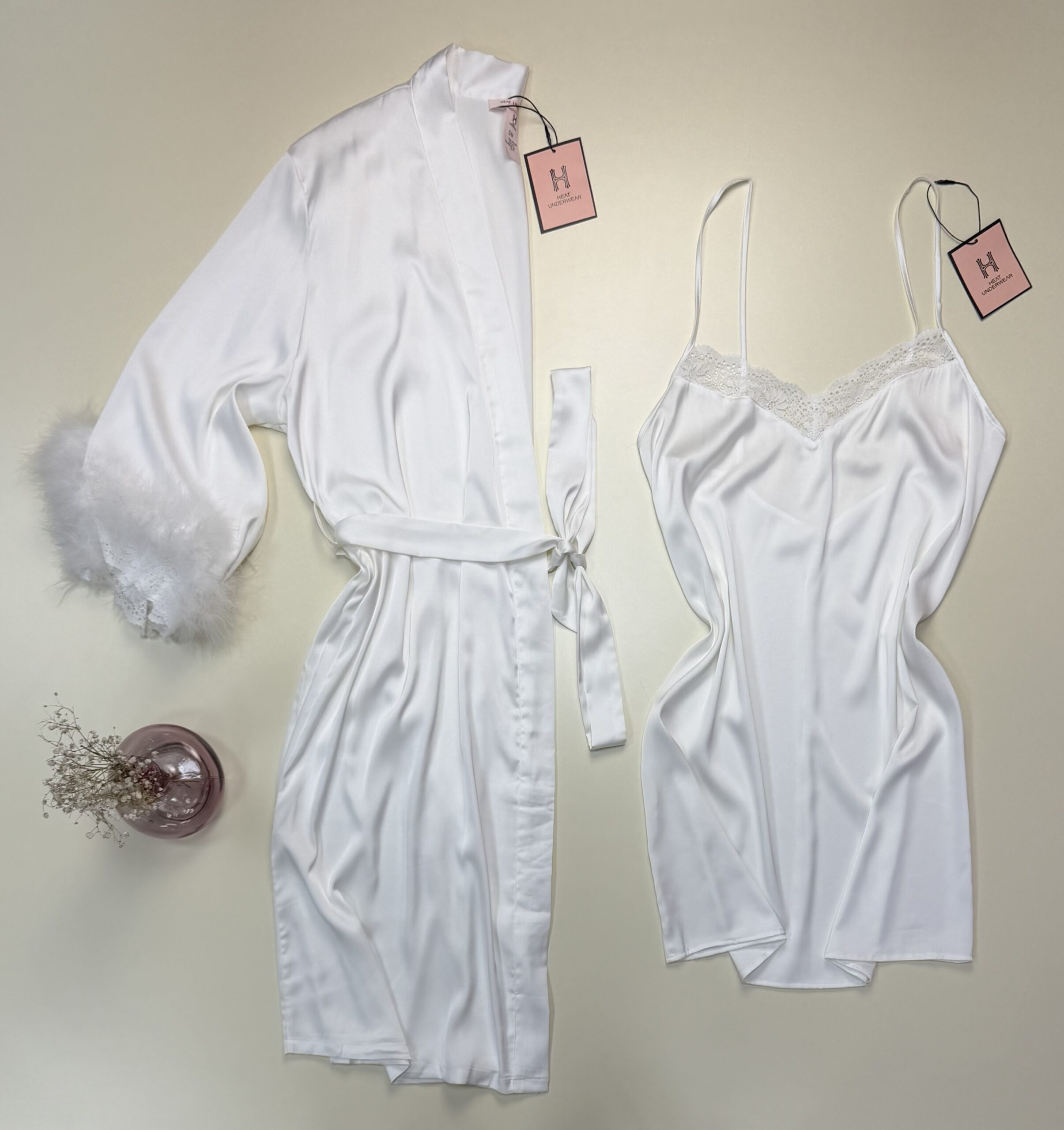 Ensemble nuisette peignoir en satin " Blanche "