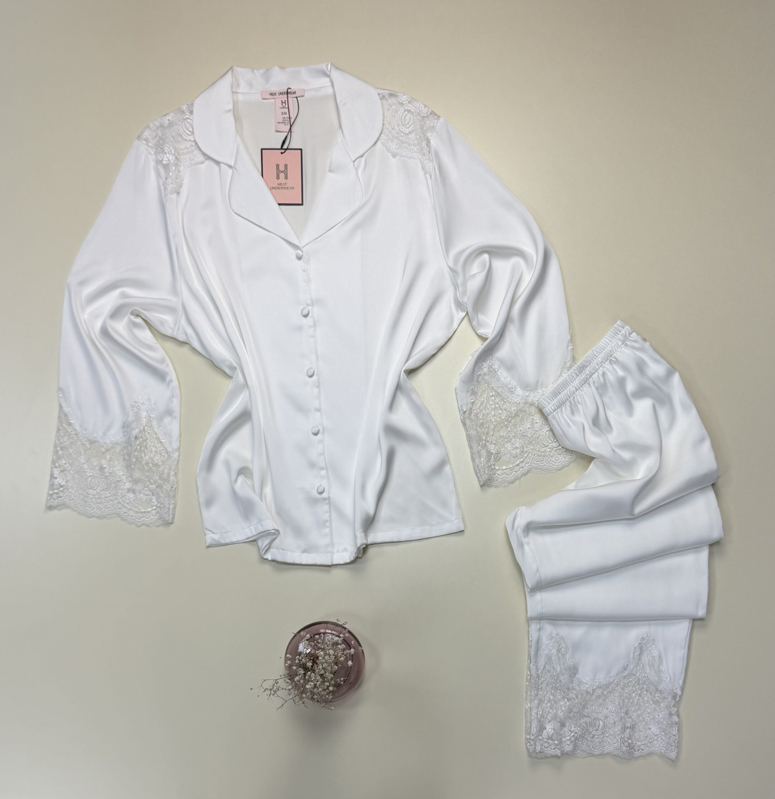 Pyjama boutonné manche longue en satin - H - " Blanche " – Image 3