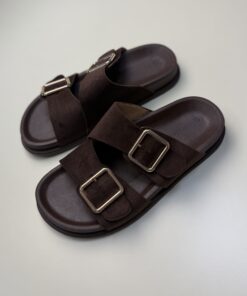 Alternative view of Mule " Brown "
