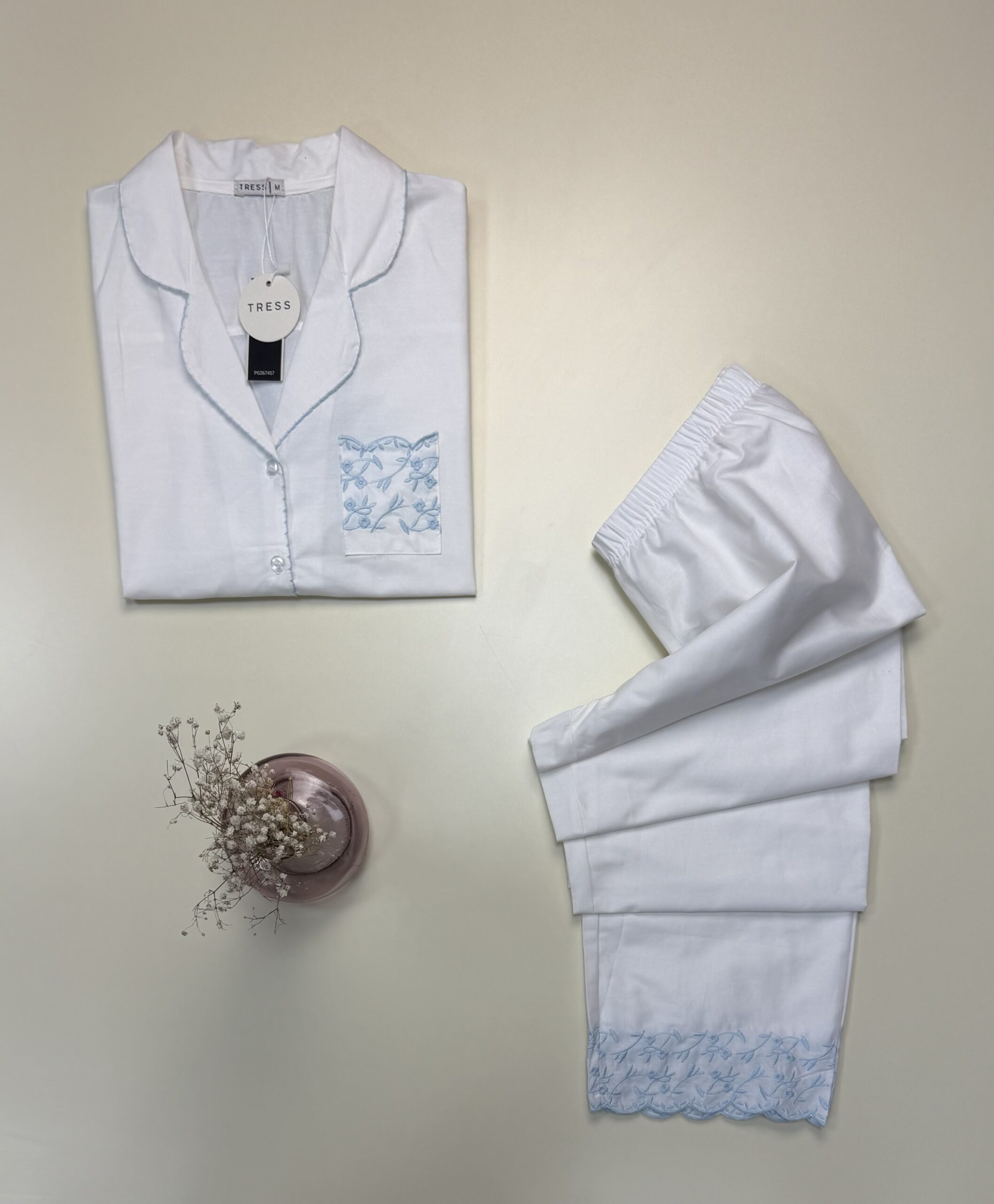 Pyjama boutonné 100% Coton avec broderie -Tress- " Blanc " – Image 2