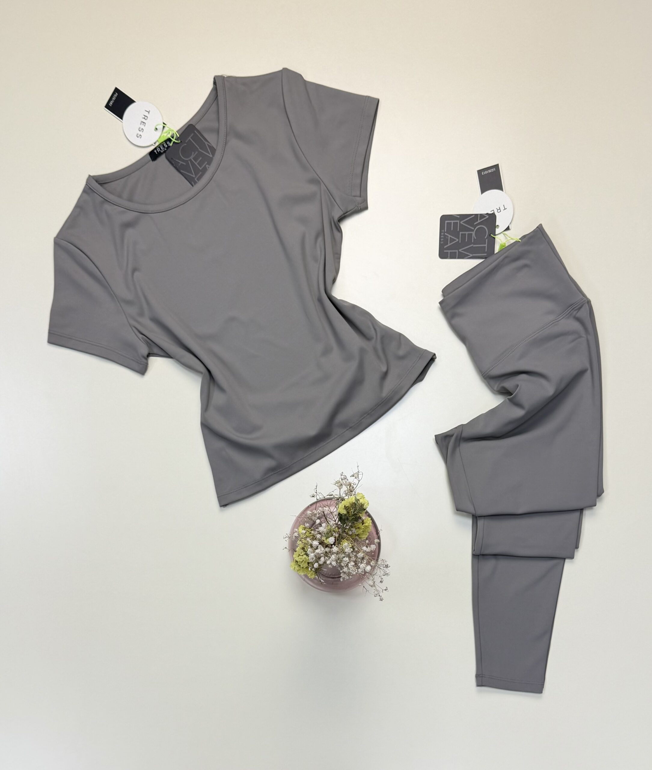 Ensemble sport demi manche "Khakhi" -TRESS- – Image 3