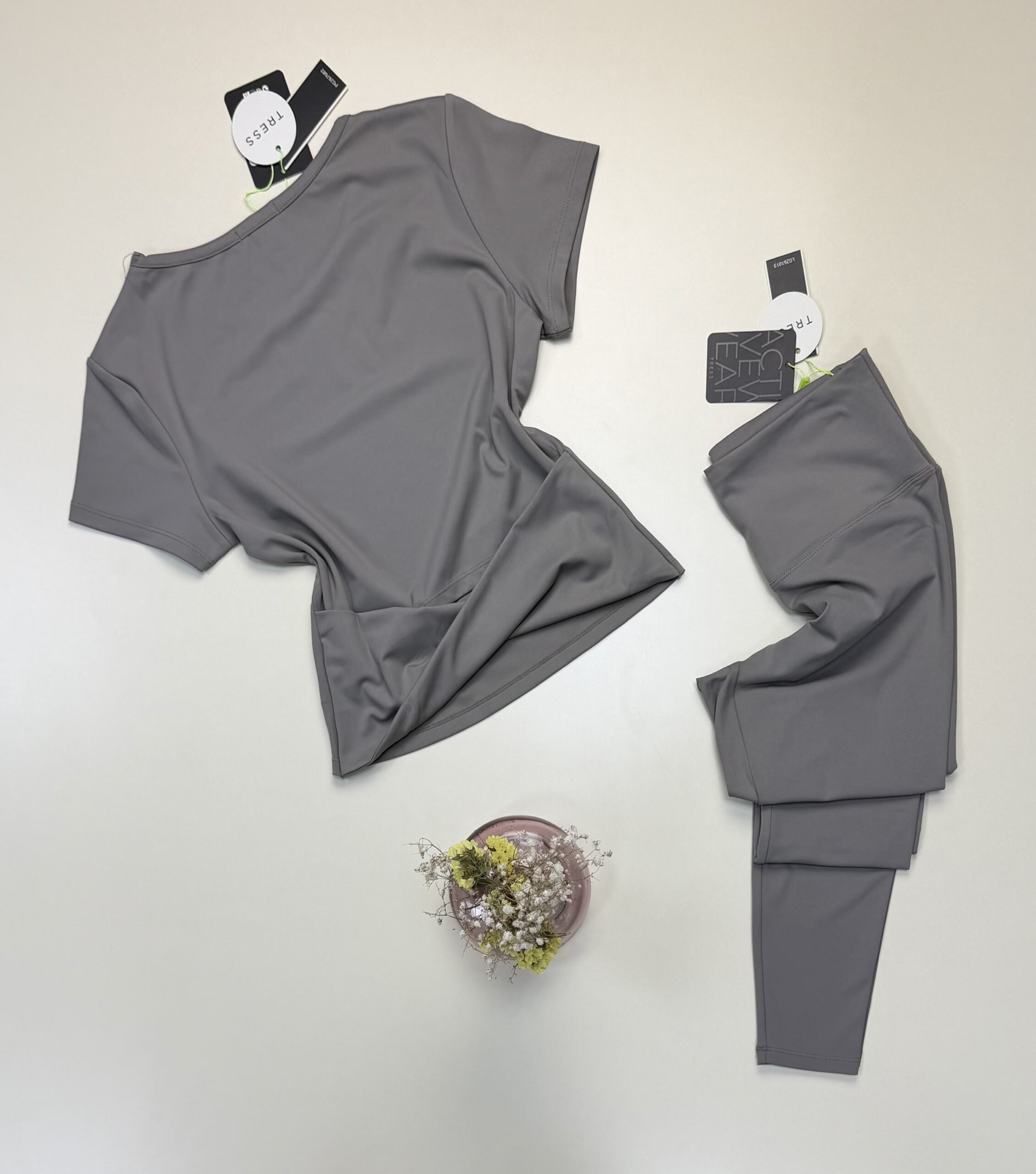 Ensemble sport demi manche "Khakhi" -TRESS- – Image 2