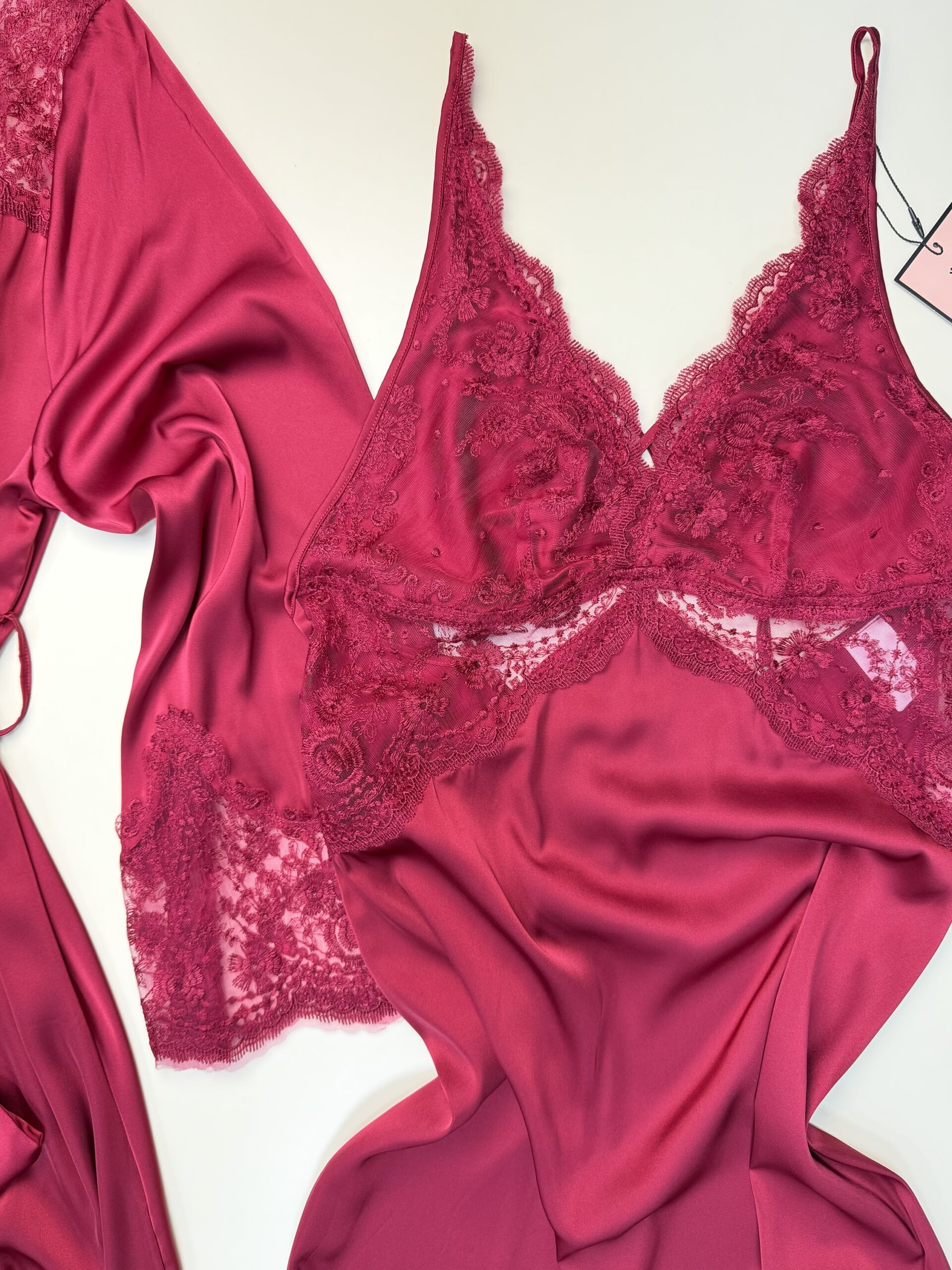 Ensemble nuisette peignoir long en satin - H - " Bordeaux " – Image 3