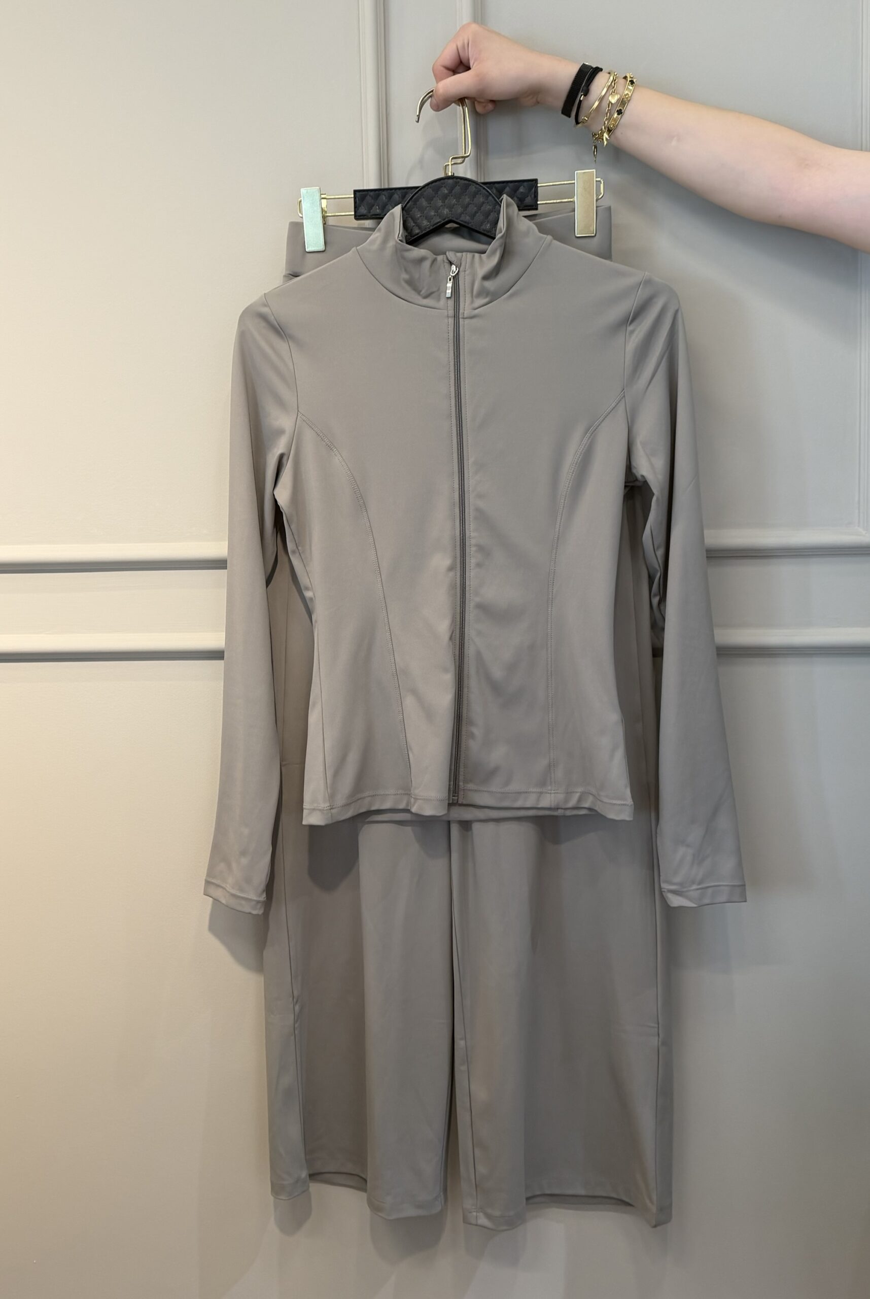 Ensemble sport zippé pantalon large "Khakhi" -TRESS-