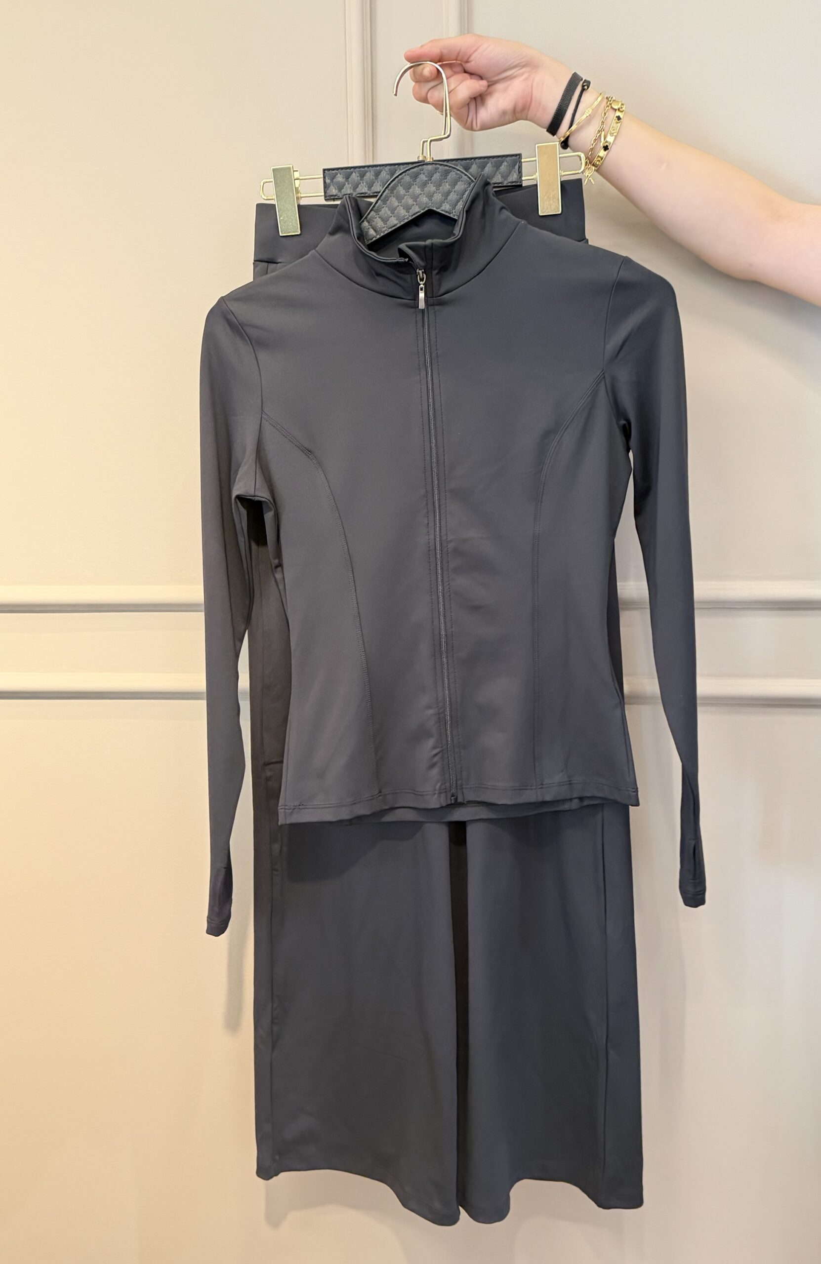 Ensemble sport zippé pantalon large "Noir" -TRESS-