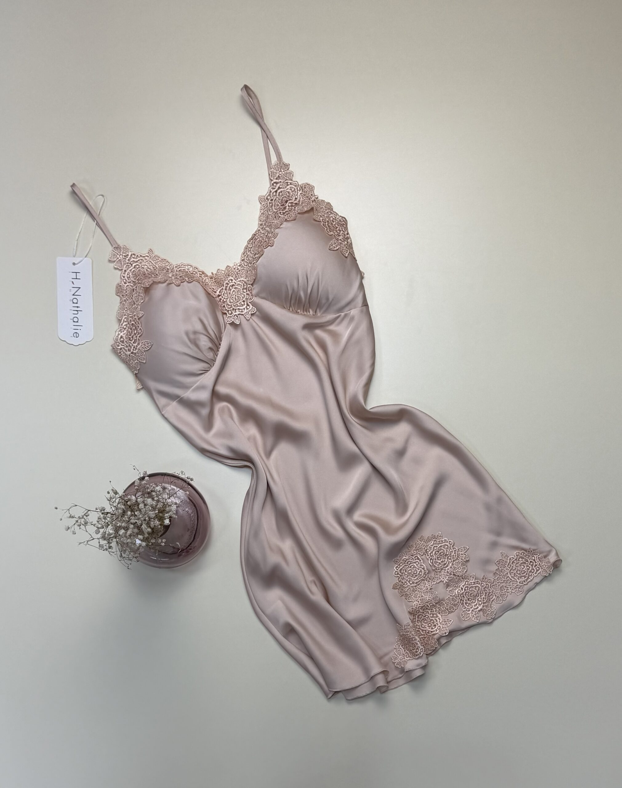 Nuisette en satin " Beige "