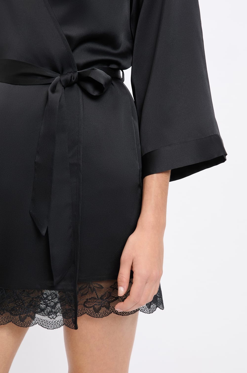 Peignoir satinée détails en dentelle - Etam - désire Noir – Image 4