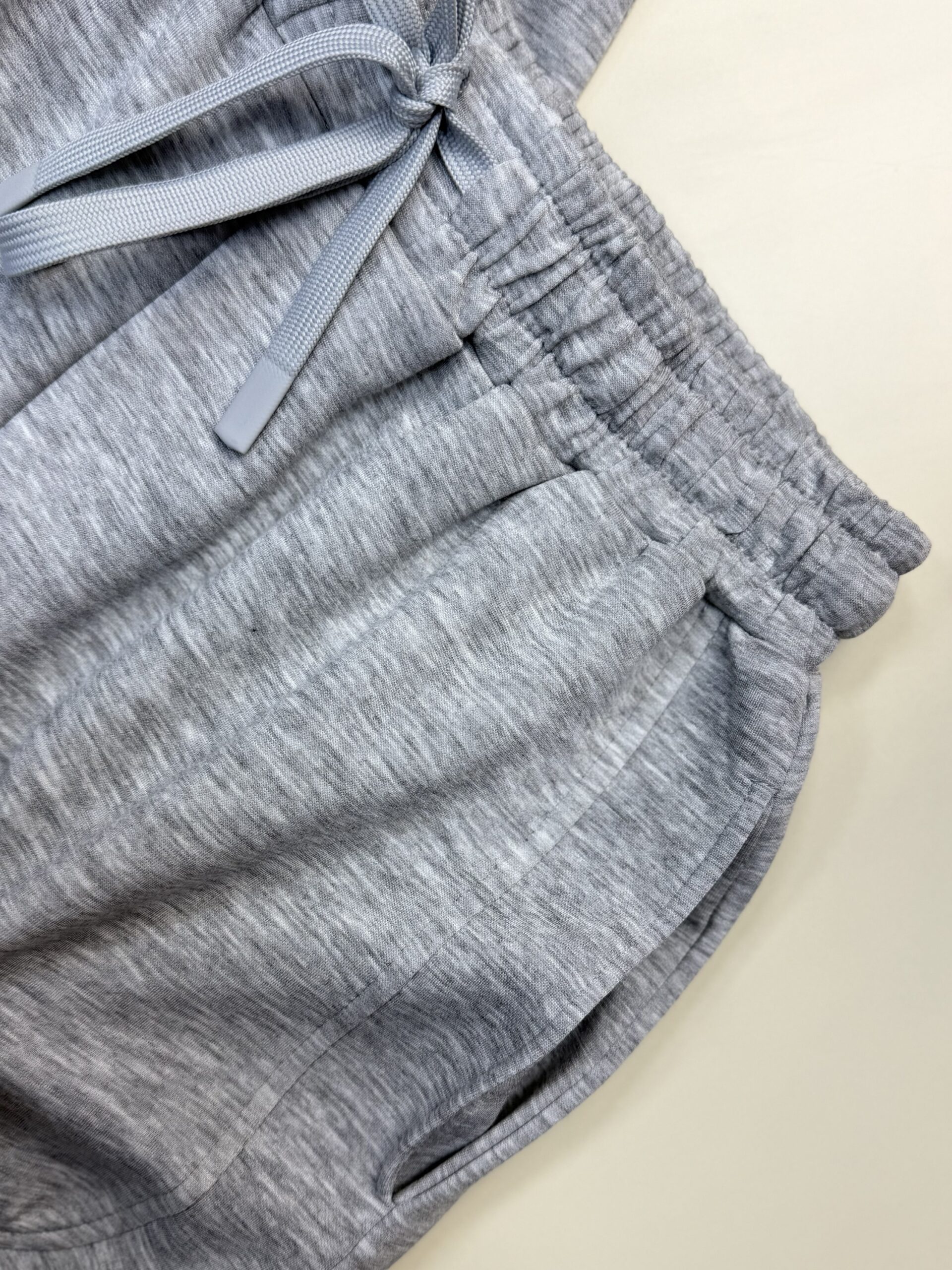 Ensemble jogging short - Tress - " Gris " – Image 3