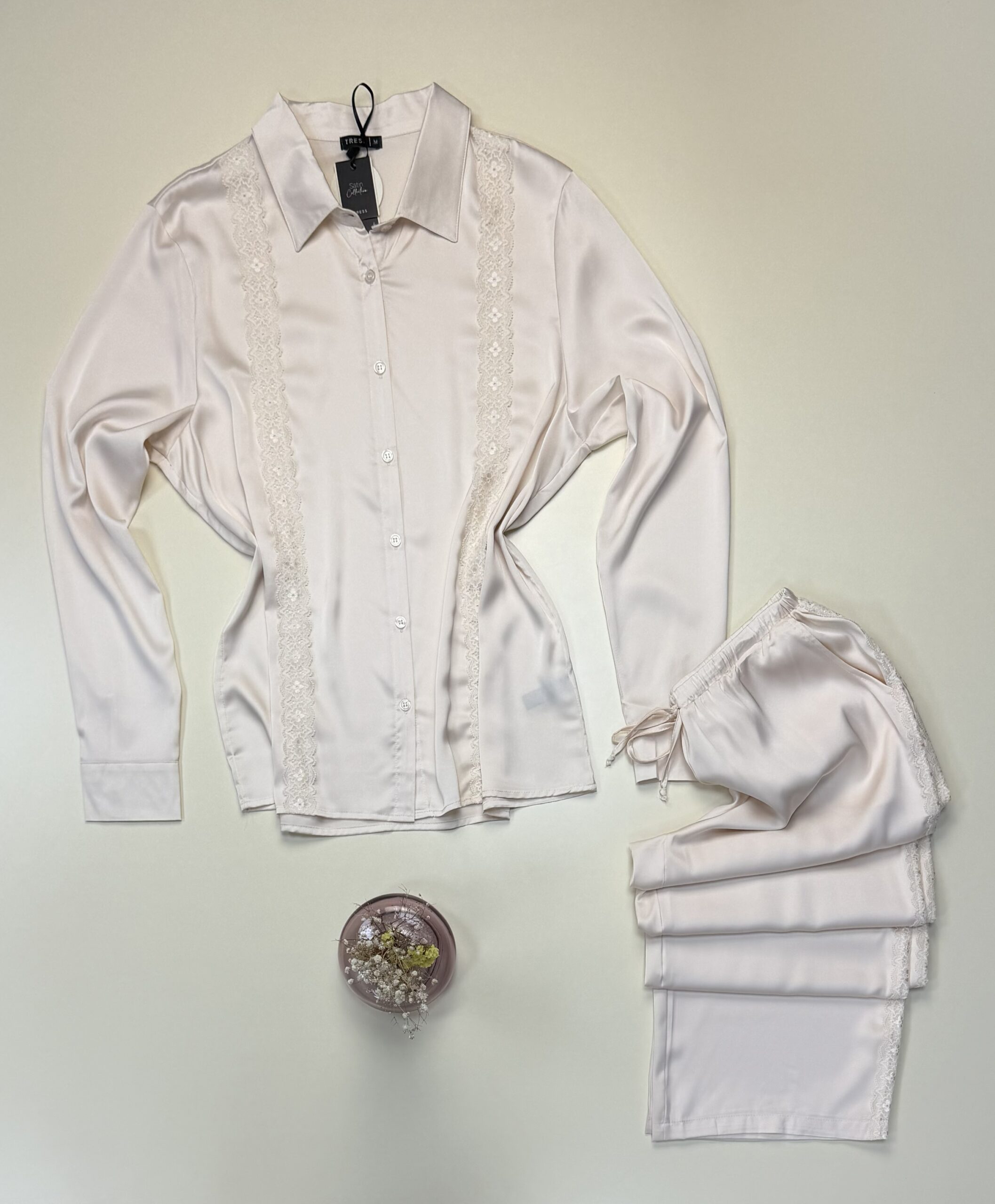 Pyjama boutonné en satin - Tress - " écru " – Image 3