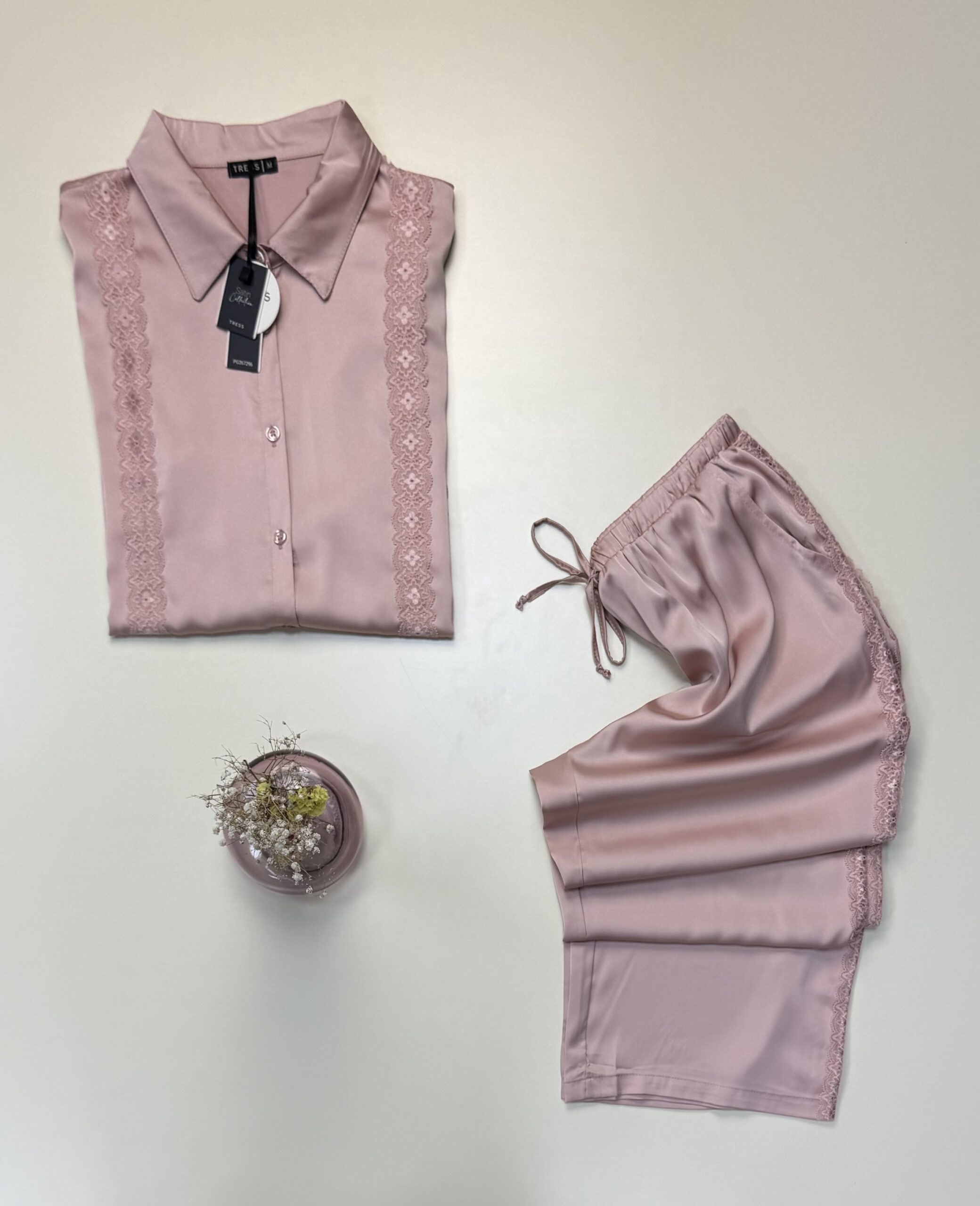 Pyjama boutonné en satin - Tress -" Rose " – Image 2