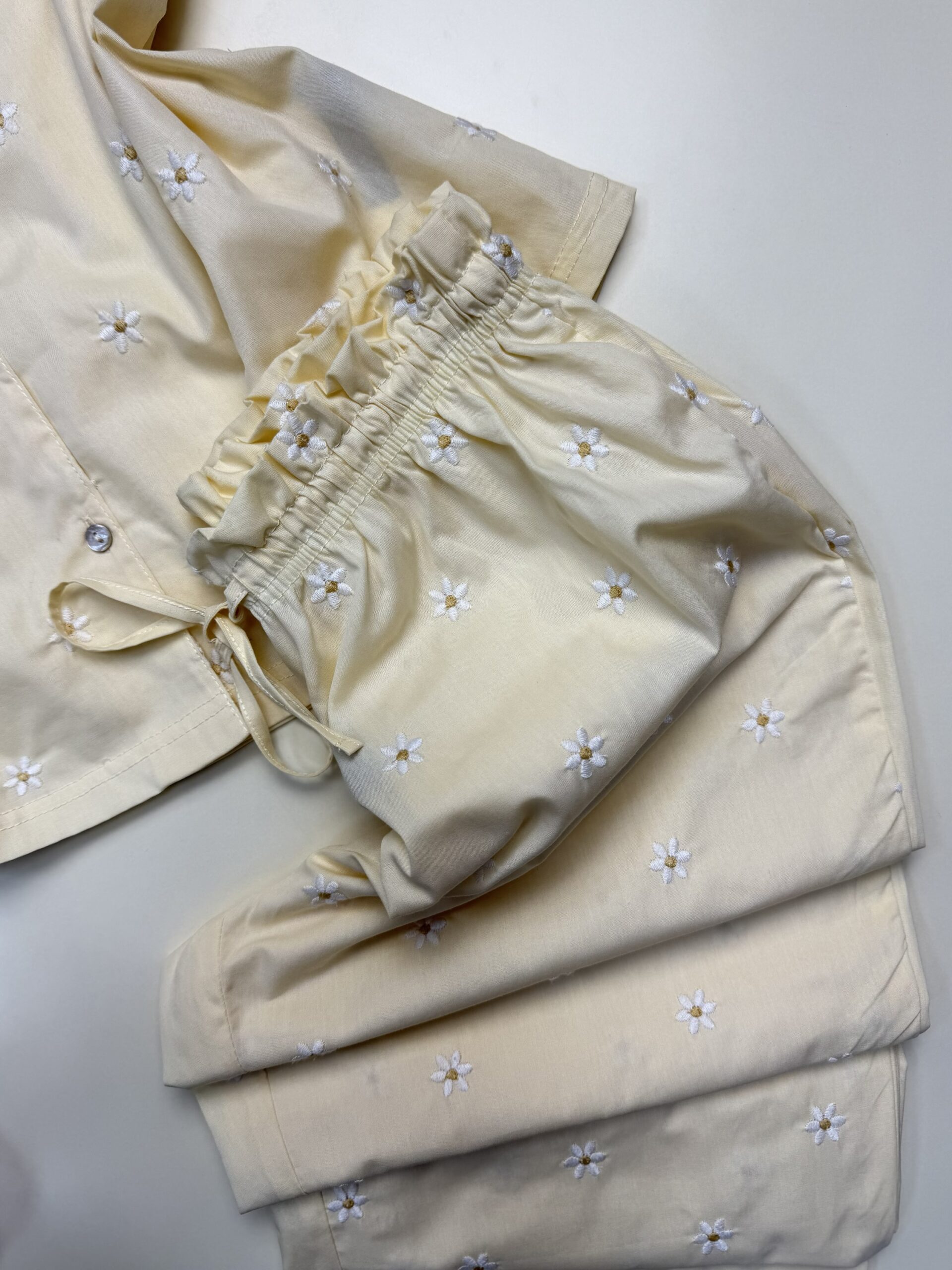 Pyjama pantalon haut demi manche boutonné 100 % coton" jaune " – Image 4