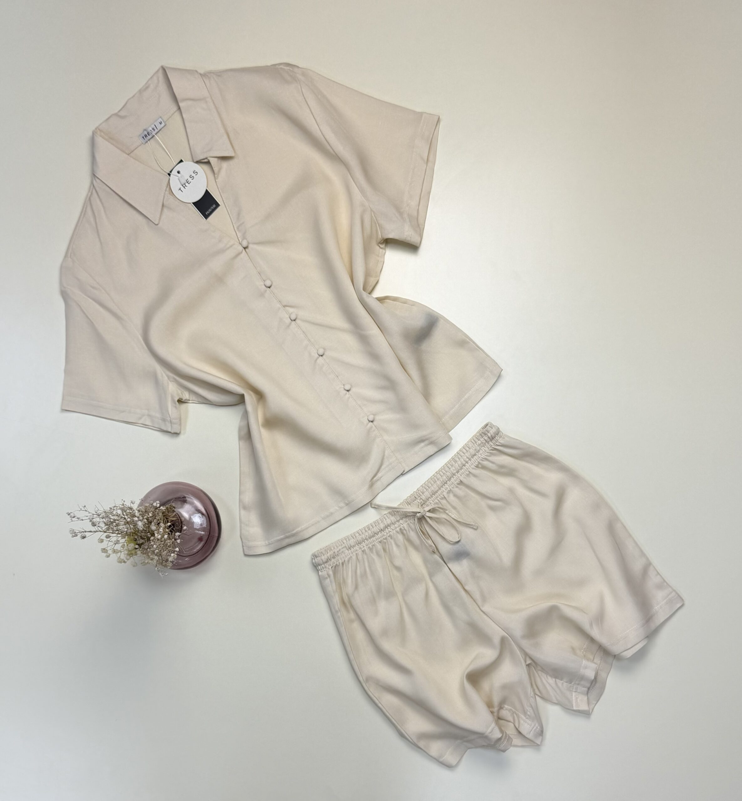 Pyjama short haut demi manche boutonné en lin Tress " Beige " – Image 2