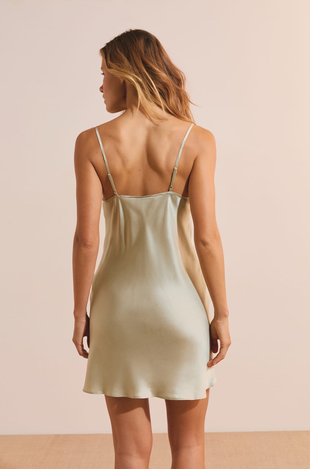 Nuisette ETAM Milky en soie " Vert clair " – Image 2