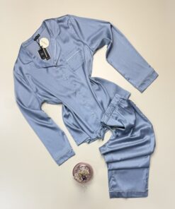 Pyjama boutonné en satin manche longue " Bleu" -TRESS-