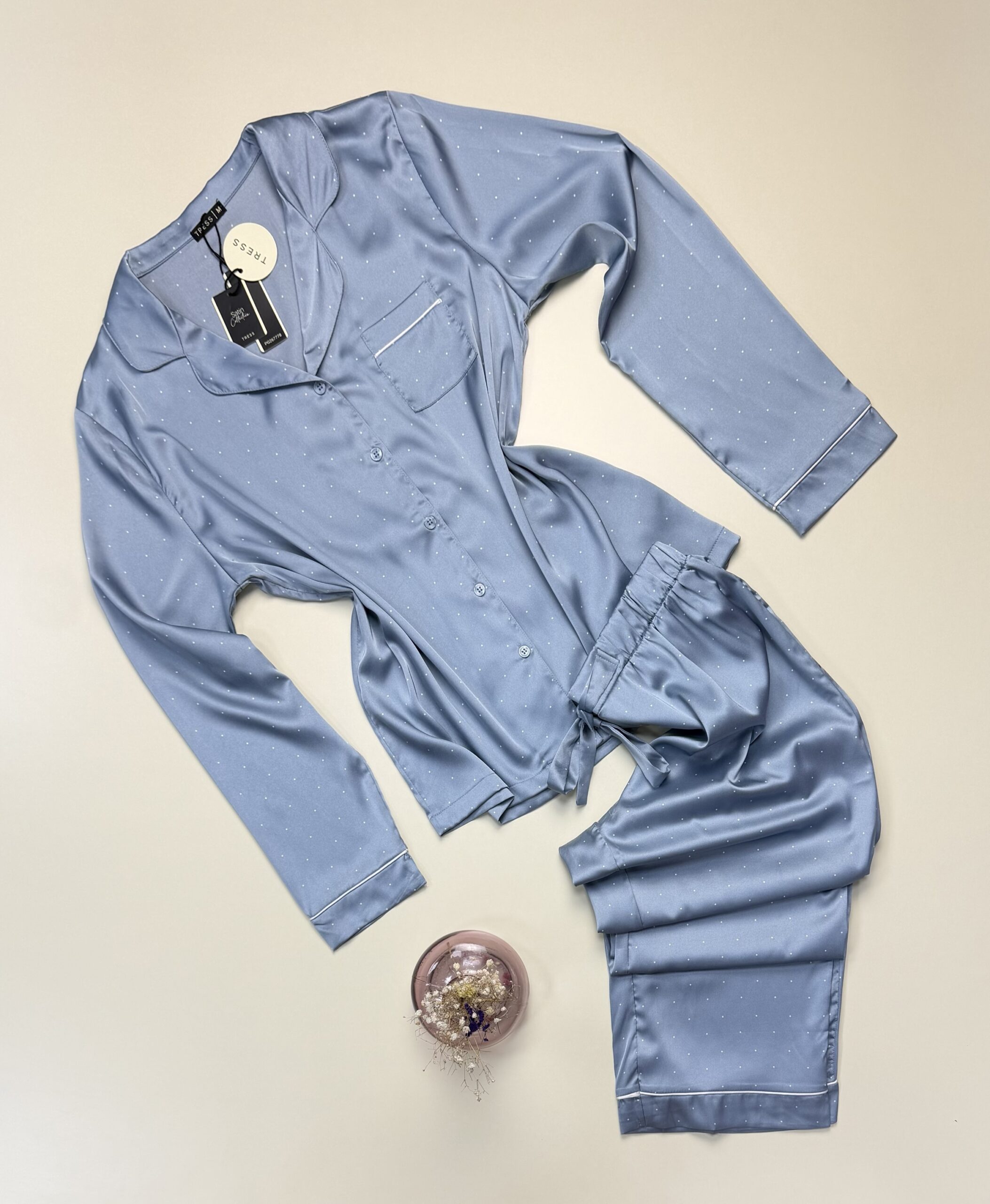 Pyjama boutonné en satin manche longue " Bleu" -TRESS-