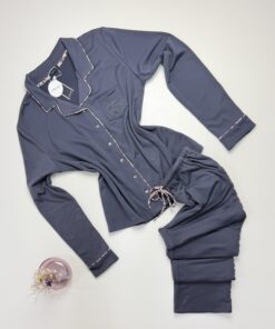 Pyjama boutonné haut manche longue " Motifs léopard gris "