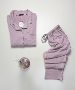 Alternative view of Pyjama boutonné haut manche longue " Motifs léopard rose "