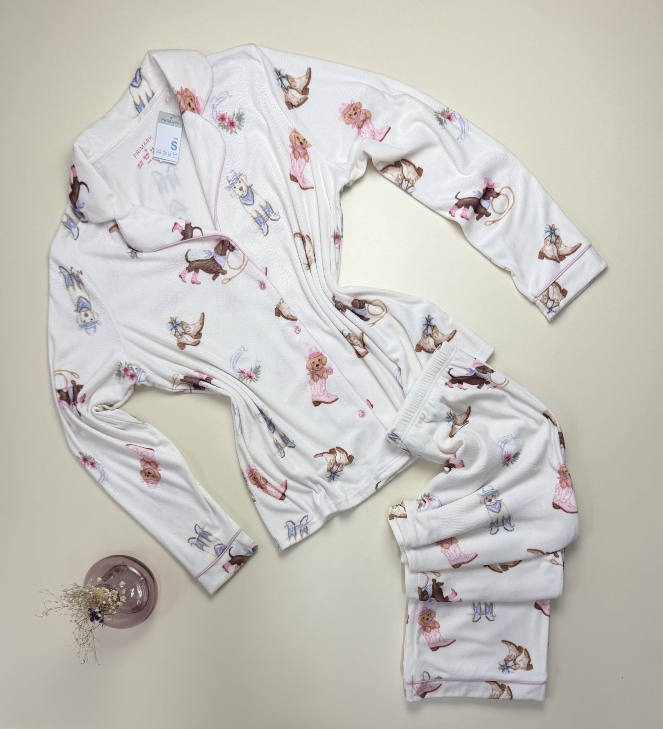Pyjama boutonné Primark en velours " à motifs "