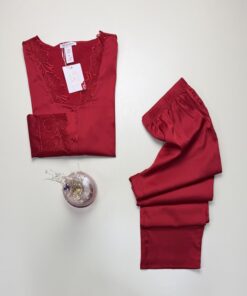 Alternative view of Pyjama boutonné en satin " Rouge " -H-