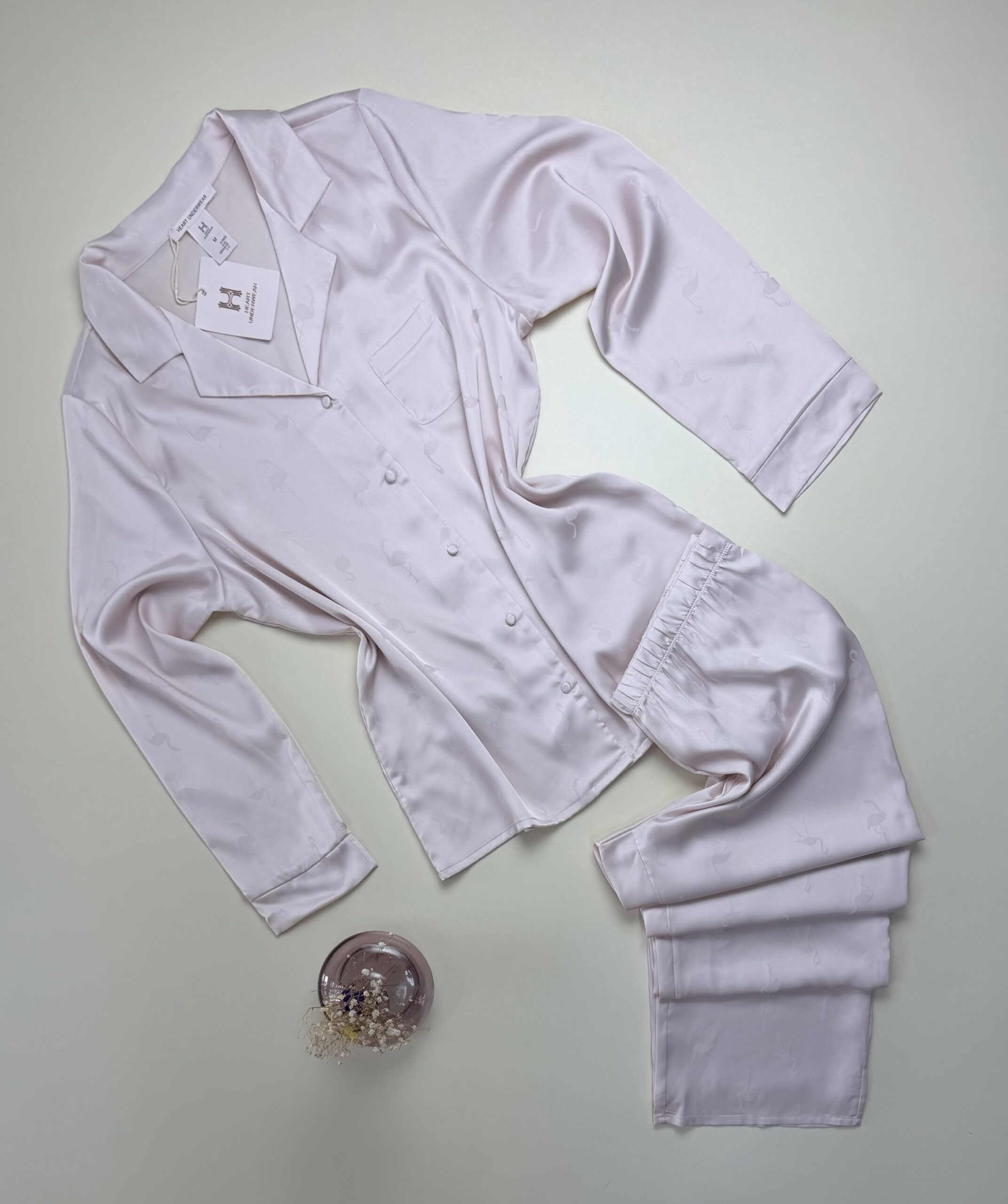 Pyjama boutonné en satin " Rose " -H-