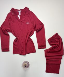 Alternative view of Pyjama boutonné en satin à motif cœur " Rouge " -H-