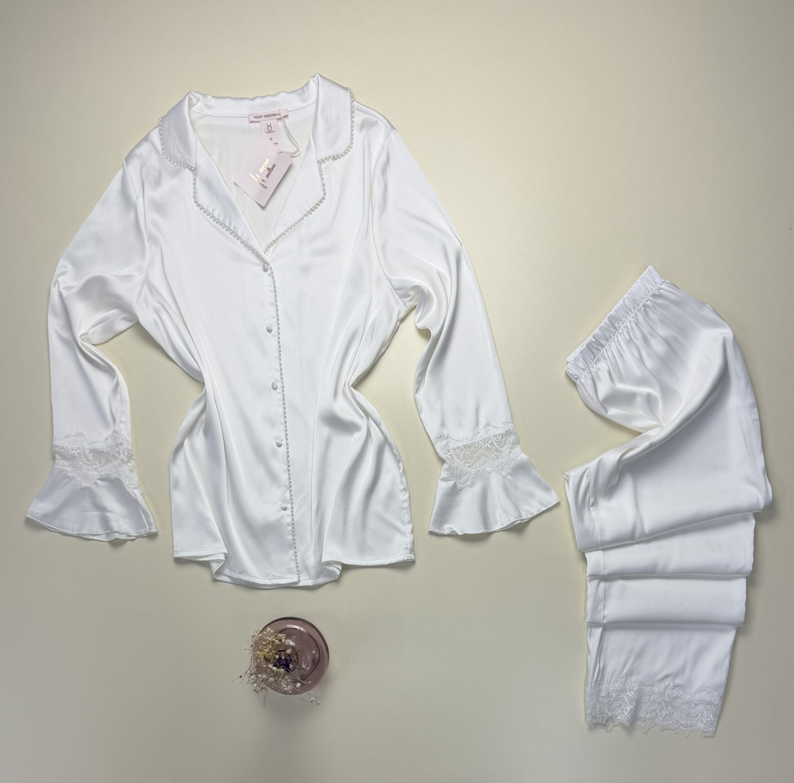 Pyjama boutonné en satin " Blanc " -H- – Image 3