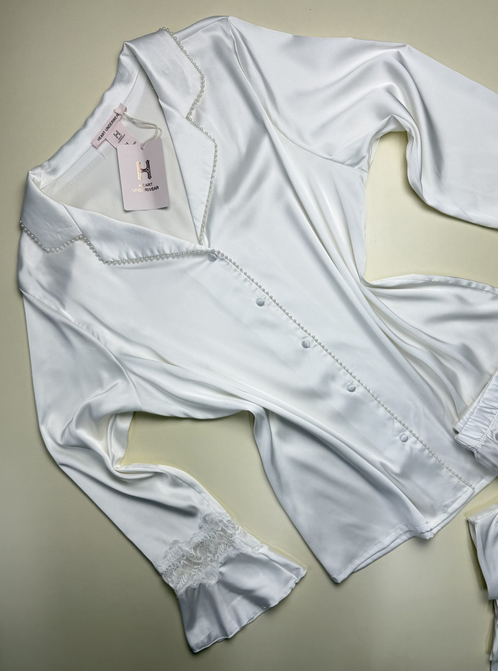 Pyjama boutonné en satin " Blanc " -H- – Image 4